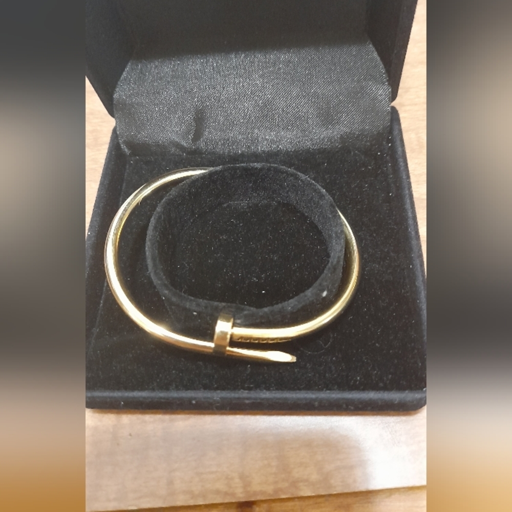 Fashion design bracelet - Picture 3 of 4